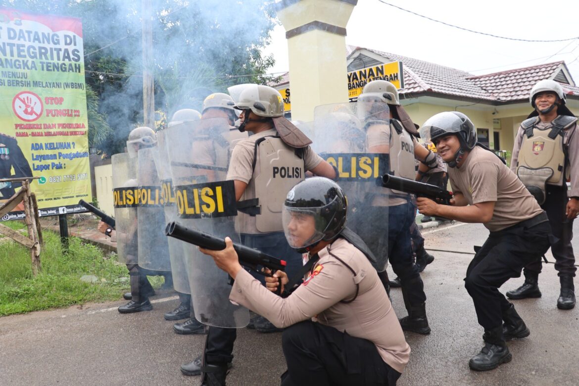 Polres Bangka Tengah Gelar Latihan PLB, Alarm Stelling, dan Sispam Mako untuk Tingkatkan Kesiapsiagaan